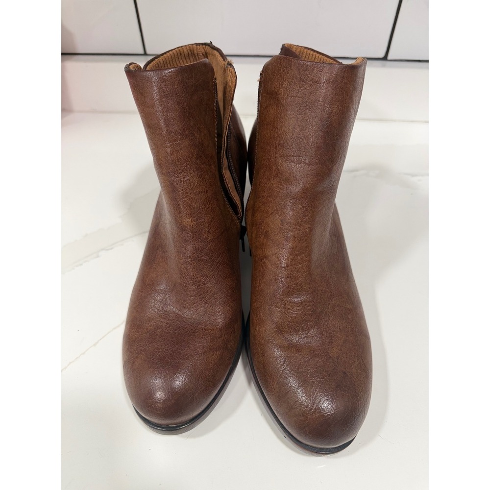 b.o.c. Womens Brown Faux Leather Ankle Boots Stacked Block Heel Size 10M Z56706